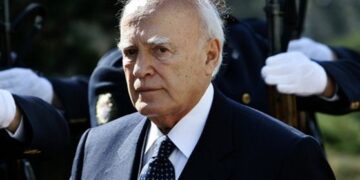 Παπούλιας: Η Ελλάδα δεν υποκύπτει στους εκβιασμούς – ο λαός έδωσε ό,τι μπορούσε να δώσει