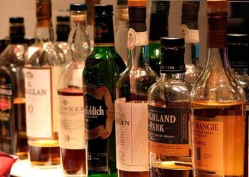 ΣΟΚ ΣΤΗΝ ΑΙΑΝΗ: 40χρονος πέθανε στην προσπάθεια να πιει ένα μπουκάλι ουίσκι!