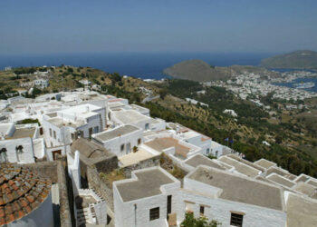 «Μαύρη τρύπα» ενός δισ. από αδήλωτες… βιλίτσες