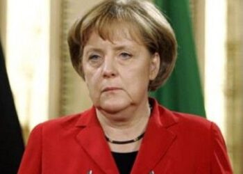 Υπό συζήτηση η θέσπιση κατώτατου μισθού