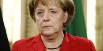 Υπό συζήτηση η θέσπιση κατώτατου μισθού