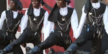 ΑΠΙΣΤΕΥΤΕΣ ΦΩΤΟΓΡΑΦΙΕΣ: Σύλλογος Ποντίων Ουγκάντας !