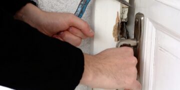 Συμμορία με εξειδίκευση στις θωρακισμένες πόρτες!