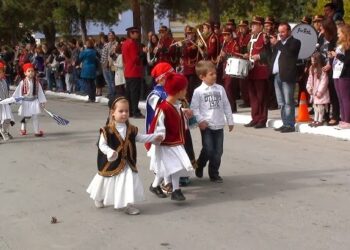 Φωτογραφίες και βίντεο από την παρέλαση για την Απελευθέρωση του Αμυνταίου
