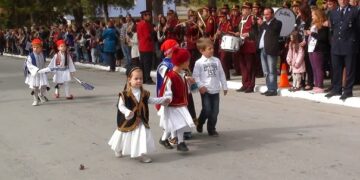 Φωτογραφίες και βίντεο από την παρέλαση για την Απελευθέρωση του Αμυνταίου