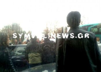 Καστοριά: Άγριο ξύλο στα καλά καθούμενα – Έσπασαν τα αυτοκίνητά τους σε λίγα δευτερόλεπτα!