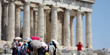 Στα 3 εκατ. οι τουρίστες στην Ελλάδα τον Σεπτέμβριο – αύξηση 17,5%