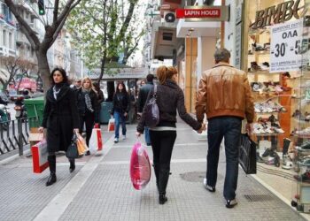 Μένουν κλειστά τα μικρά εμπορικά τις Κυριακές σε Αθήνα, Πειραιά