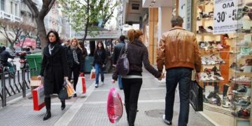 Μένουν κλειστά τα μικρά εμπορικά τις Κυριακές σε Αθήνα, Πειραιά