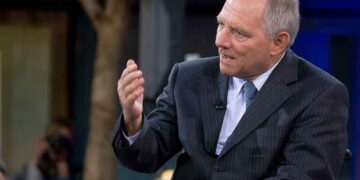 Schauble: Η Ελλάδα έχει σημειώσει πρόοδο