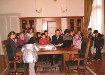 Επίσκεψη του 2ου Δημοτικού Σχολείου Κρόκου στο δήμαρχο Κοζάνης