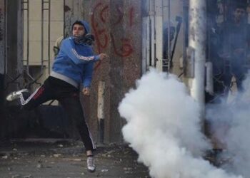 Nεκρός φοιτητής από τις συγκρούσεις στο Κάιρο