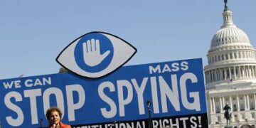 Παράνομες οι παρακολουθήσεις λέει η αμερικανική δικαιοσύνη