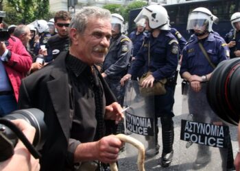 Οι αγρότες διαμαρτύρονται για το φόρο ακινήτων