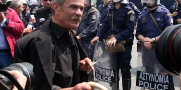 Οι αγρότες διαμαρτύρονται για το φόρο ακινήτων