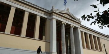 Ποιες σχολές σκέφτονται να μπουν στον χορό του χαμένου εξαμήνου