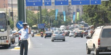 Επιστρέφονται πινακίδες και άδειες οδήγησης λόγω εορτών