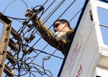 ΔΕΗ: Στόχος να επανασυνδεθεί σήμερα το ρεύμα σε 4.000 νοικοκυριά