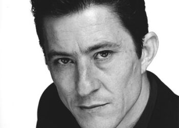 Οι Mουσικές Επιλογές του e-ptolemeos.gr, Tony Pacino – Love Me More