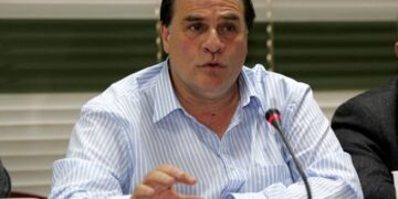 Τι εξήγηση δίνει ο Τσουκαλάς για το 1 εκατ. ευρώ