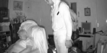 ΑΝΑΤΡΙΧΙΑΣΤΙΚΟ ΒΙΝΤΕΟ: Κοιμόταν και ο KΛΕΦΤΗΣ στεκόταν από πάνω της!