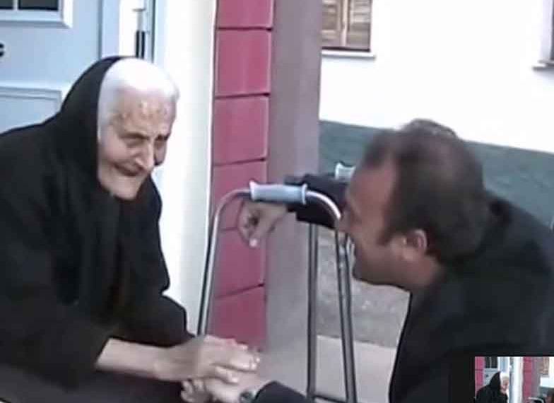 Δείτε το ΣΥΓΚΛΟΝΙΣΤΙΚΟ βίντεο με την αείμνηστη ΠΡΟΣΦΥΓΑ ΠΡΩΤΗΣ ΓΕΝΙΑΣ Ξανθοπούλου Δέσποινα