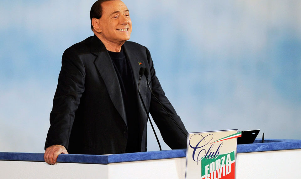 Σίλβιο Μπερλουσκόνι: «Θα γίνει επανάσταση αν με συλλάβουν»