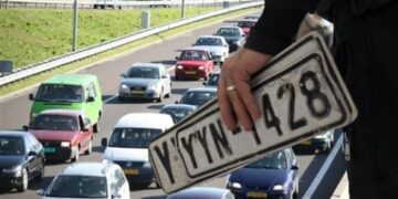 Υποψήφιος της “Χρυσής Αυγής” συνελήφθη με πλαστές πινακίδες!