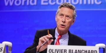 Ολιβιέ Μπλανσάρ: “Χάσαμε χρόνο” στην οικονομική διάσωση της Ελλάδας