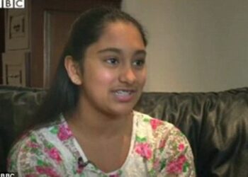 Mια 13χρονη Ινδή «εξυπνότερη» από Χόκινγκ και Αϊνστάιν! (video)