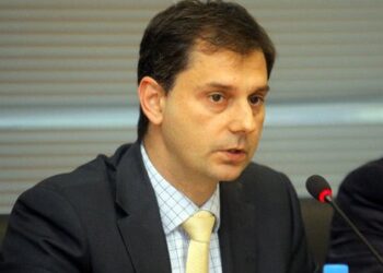 Μαζικοί πλειστηριασμοί από το υπουργείο Οικονομικών