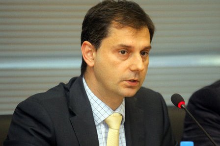 Μαζικοί πλειστηριασμοί από το υπουργείο Οικονομικών