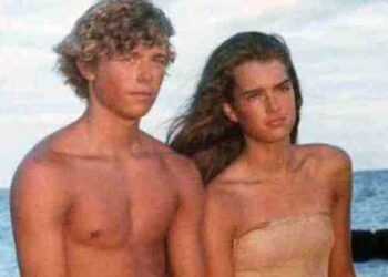 Πώς είναι σήμερα ο Christopher Atkins της «Γαλάζιας λίμνης»;