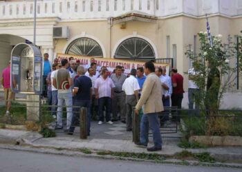 Όχι στη μείωση των συντάξεων, ναι στη μείωση των υπέρογκων ασφαλιστικών εισφορών