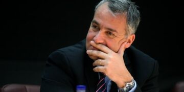 Βορίδης στη θέση του Μανιτάκη