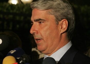 Μήνυση δικηγόρων κατά Στουρνάρα – Κεδίκογλου για την ΕΡΤ