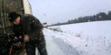 ΣΥΓΚΙΝΗΤΙΚΟ VIDEO: Ένα βίντεο από τη Ρωσία που αποκαθιστά την πίστη στην ανθρωπιά