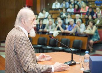 Καθήλωσε με την ομιλία του ο Καθηγητής Θεοδόσης Τάσιος