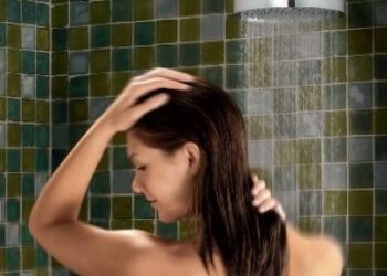 Μάθετε γιατί το μπάνιο με κρύο νερό κάνει καλό στην υγεία σας!