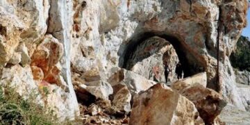 Ψήφισμα διαμαρτυρίας για τον κλειστό δρόμο  Βελβεντού- Καταφυγίου