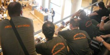 Τριήμερο κλείσιμο των Δήμων αποφάσισε η ΚΕΔΕ και συνάντηση με Σαμαρά