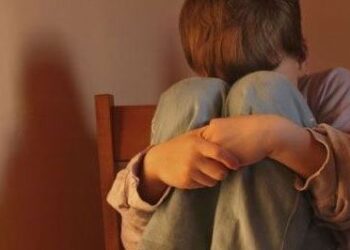 ΠΤΟΛΕΜΑΪΔΑ: Σύλληψη και προφυλάκιση 65χρονου για αποπλάνηση ανηλίκων