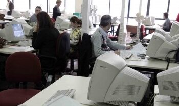 Η νέα λίστα – Ποιοι 4.800 υπάλληλοι βγαίνουν σε διαθεσιμότητα τον Σεπτέμβριο