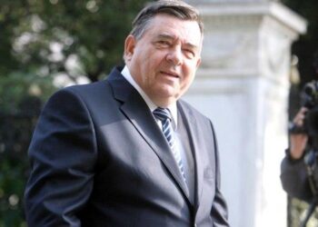 Ο Καρατζαφέρης επόμενος «στόχος» για επιστροφή στη ΝΔ