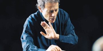 Παραιτήθηκε από το Εθνικό Θέατρο ο Σταύρος Ξαρχάκος, λόγω Λαζόπουλου και Φιλιππίδη