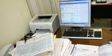 Χ. ΘΕΟΧΑΡΗΣ Φορολογικές δηλώσεις: Πώς και πού θα δηλώσετε τους τόκους – Οχι σε παράταση