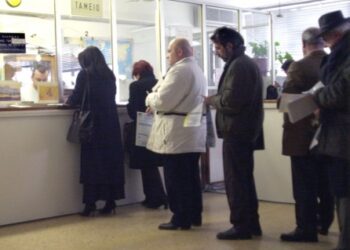 Δόθηκε τελικά παράταση για τις φορολογικές δηλώσεις – Προβλήματα με τους τόκους και τους κλειδάριθμους