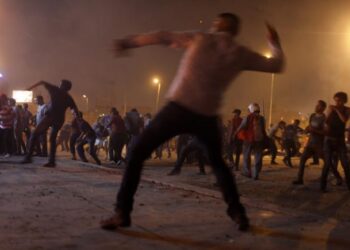 Στην Αίγυπτο ο εμφύλιος έχει ξεκινήσει. Οι συγκλονιστικές φωτογραφίες του Reuters.