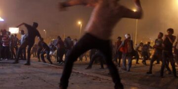 Στην Αίγυπτο ο εμφύλιος έχει ξεκινήσει. Οι συγκλονιστικές φωτογραφίες του Reuters.