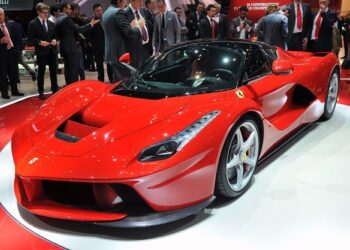 Ο μοναδικός ήχος της Laferrari!  (video)
